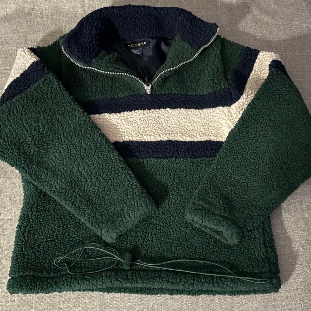 Fresno Sport Green and Navy Sherpa Fleece boys size L(10-12)